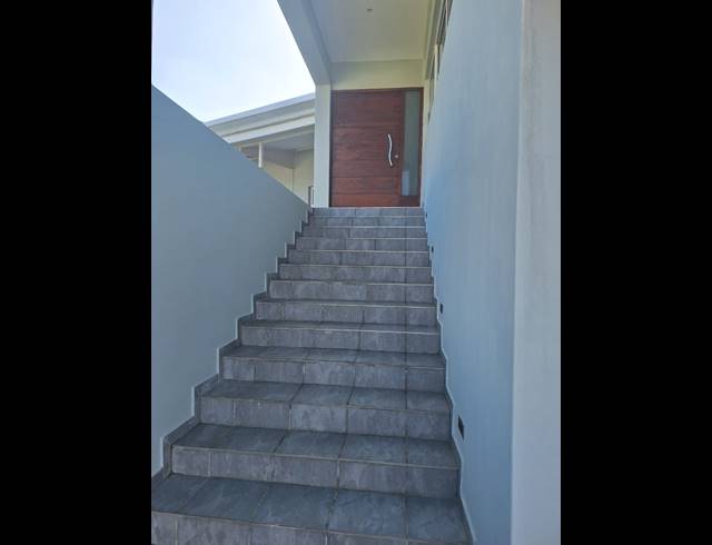 3 BEDROOM HOUSE FOR SALE IN MANABA BEACH